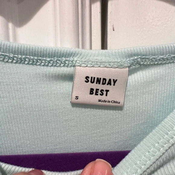 Aritzia Sunday Best Tee - Picture 3 of 6